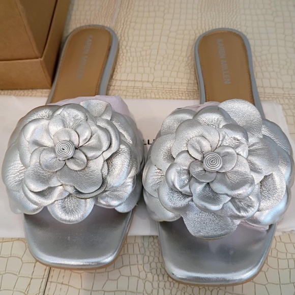 💋 Silver Flats *New size 7 - Picture 2 of 6